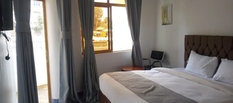 Pazuri Kitale Highway View