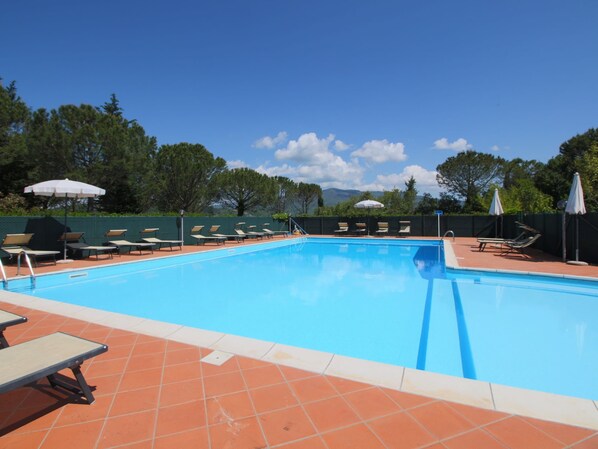 House | Pool