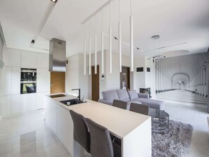 Villa | Dining