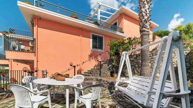 Exterior - Inviting Apartment in Villammare With Small Garden (Vibonati)