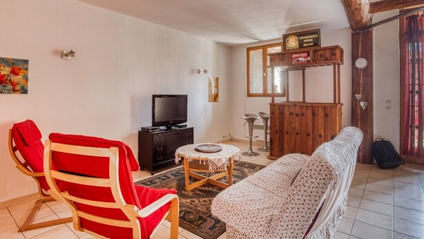 House | Living room - Quiant Holiday Home in Azille With Terrace (Azille)