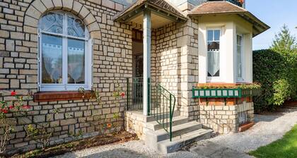 Picturesque Apartment in Bayeux With Private Courtyard