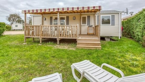 Exterior - Cosy Mobile Home in Les Mathes With Swimming Pool (Les Mathes)