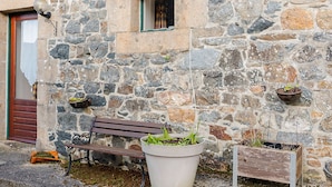 Exterior - Quaint Holiday Home in Chapelle Neuve With Swimming Pool (La Chapelle-Neuve)
