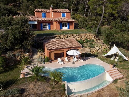 Charming Holiday Home in Lorgues With Private Swimming Pool