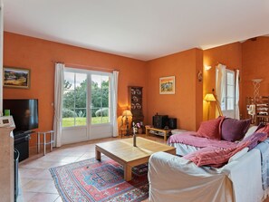 Fireplace - Charming Holiday Home in Lorgues With Private Swimming Pool (Lorgues)