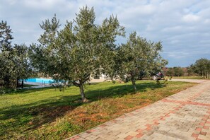 House | Garden - Beautiful Holiday Home in Novigrad With Private Swimming Pool (Novigrad)