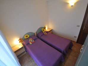2 bedrooms, cribs/infant beds - Beautiful Holiday Home in Costa Paradiso Near Sea (Trinità d'Agultu e Vignola)