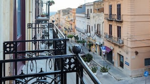 Balcony - Cozy Holiday Home in Castellammare del Golfo near Sea (Castellammare del Golfo)