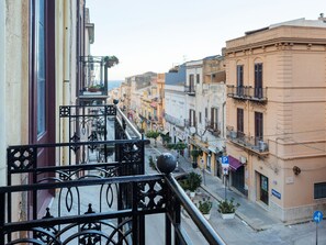 Balcony - Cozy Holiday Home in Castellammare del Golfo near Sea (Castellammare del Golfo)
