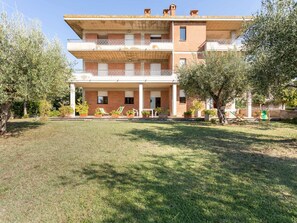 Apartment | Exterior - Apartment 1 km From Lago Trasimeno (Tuoro sul Trasimeno)