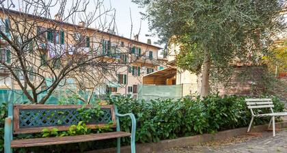 Vintage Holiday Home in Greve in Chianti With Terrace
