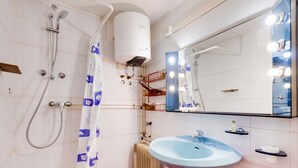 Unclassified image, 4 of 37, button - Cozy Holiday Home in Sanremo near Sea (Sanremo)