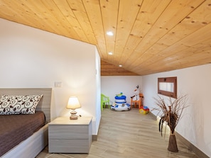 Villa | 3 bedrooms, individually furnished, iron/ironing board