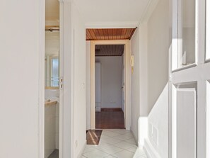 2 bedrooms, cribs/infant beds, bed sheets - Beautiful Holiday Home in Forio With Roofed Terrace (Forio)