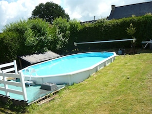 Outdoor pool - Flawless Holiday Home in Chapelle Neuve With Swimming Pool (La Chapelle-Neuve)