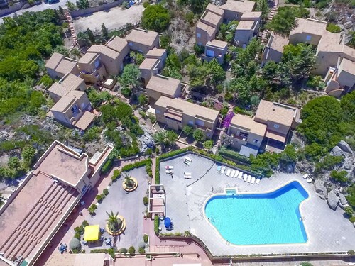Apartment With Swimming Pool in Trinita D'agultu e Vignola