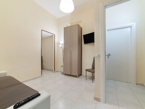 1 bedroom, bed sheets - Dandy Holiday Home in Castellammare di Stabia near Sea (Ladispoli)