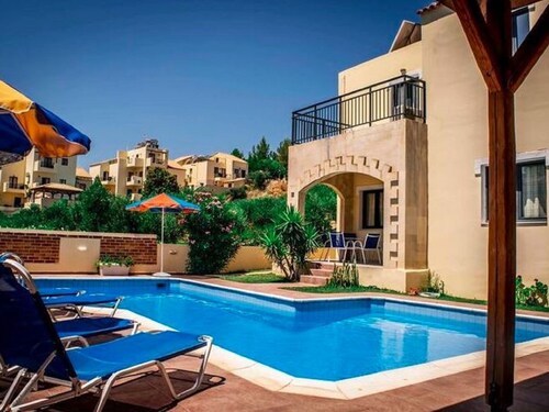 Cosy Holiday Home in Piscopiano With Private Pool