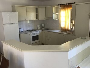 Ferienhaus | Eigene Küche | Kühlschrank, Herdplatte