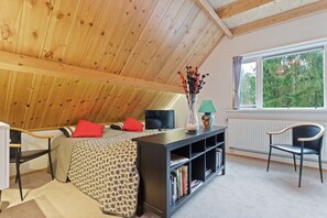 Bungalow | 4 makuuhuonetta, yksilöllisesti kalustettu, vuodevaatteet