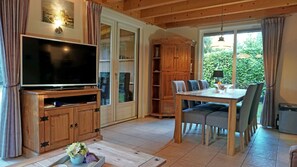 Dining - Terrace Apartment With Lush Garden (Epe)