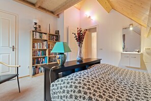 บังกะโล | 4 ห้องนอน, ตกแต่งพิเศษโดยเฉพาะ, ผ้าปูที่นอน