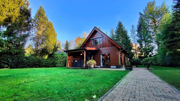 Bungalow | Ulkopuoli