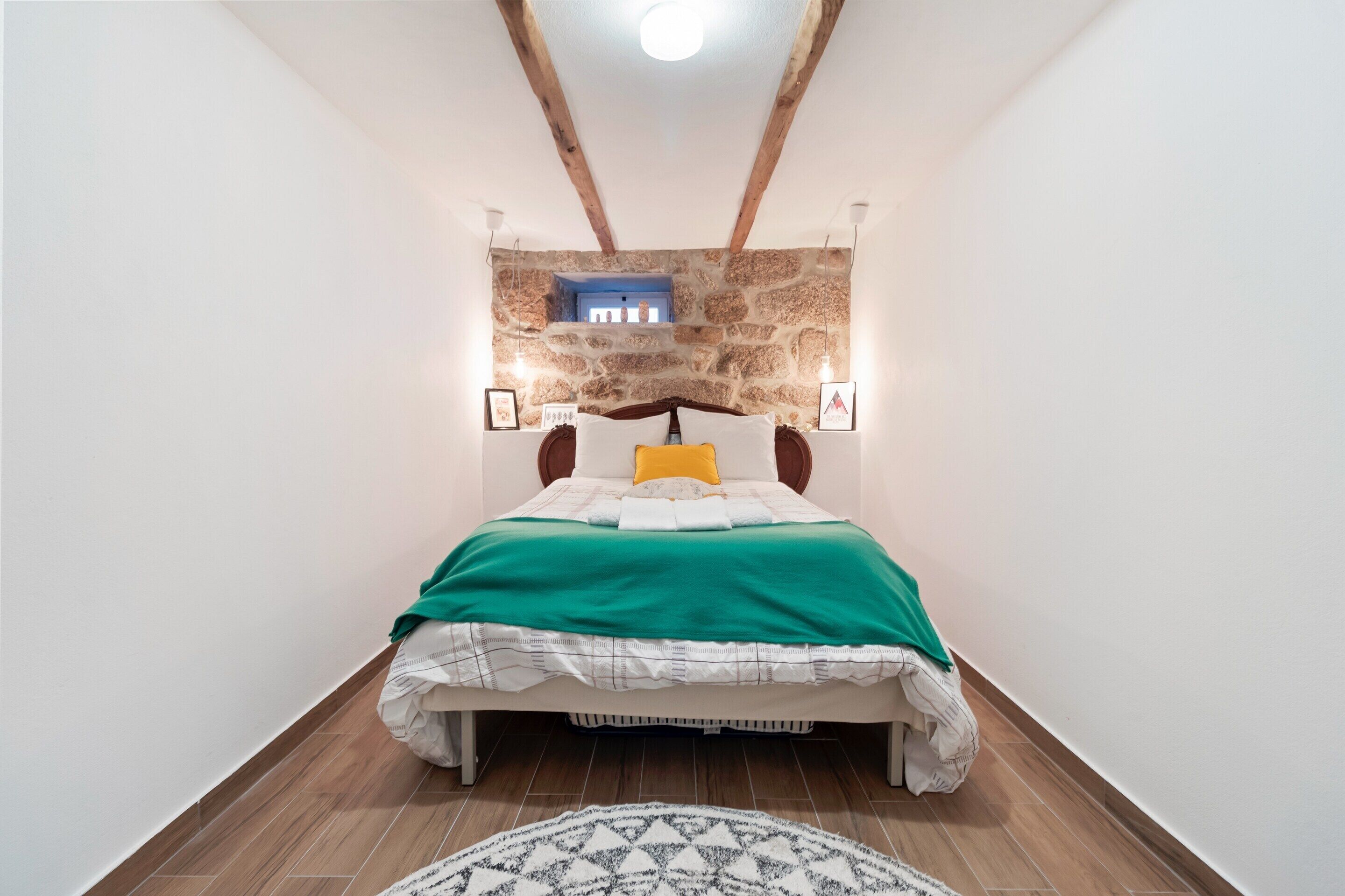 House | 2 bedrooms, individually furnished, bed sheets