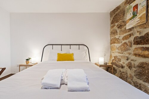 Mansion in Vale Abrigoso - Mezio With Patio