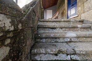 House | Interior detail - Mansion in Vale Abrigoso - Mezio With Patio (Castro Daire)
