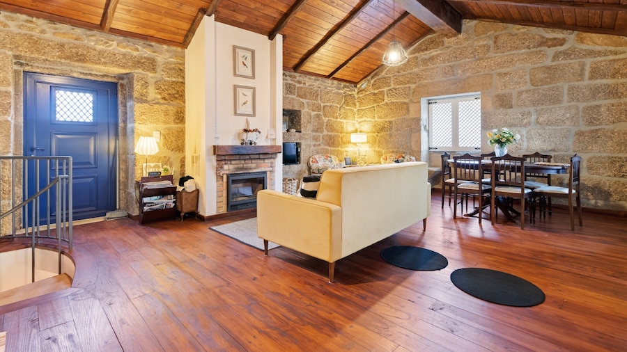 Mansion in Vale Abrigoso - Mezio With Patio