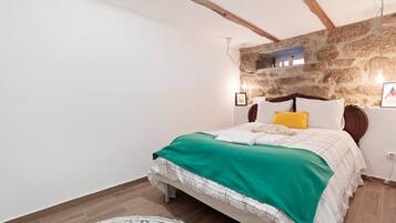 House | 2 bedrooms, individually furnished, bed sheets