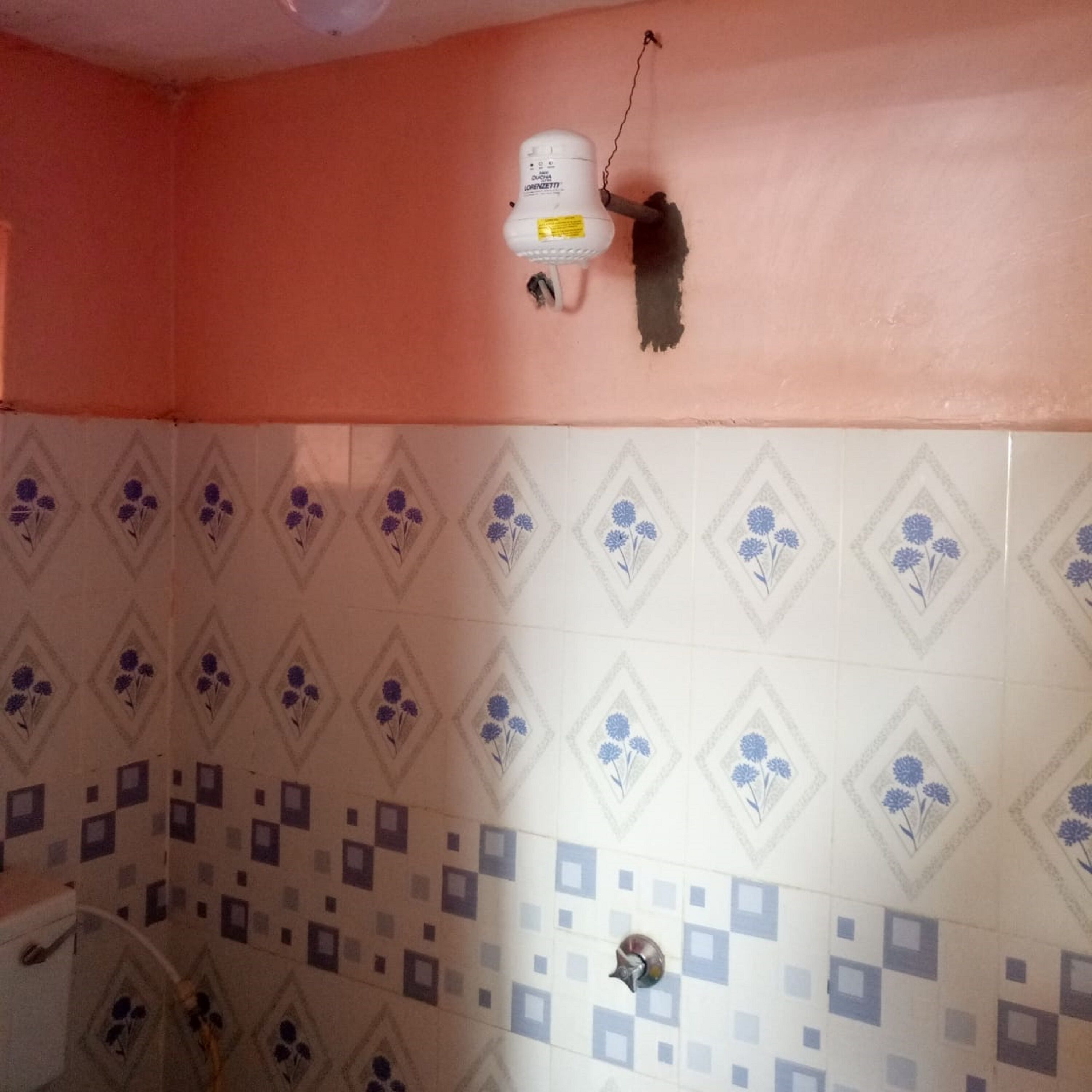 Single Room | Bathroom | Shower, rainfall showerhead, free toiletries, slippers