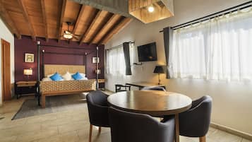 Junior Suite, 1 Queen Bed with Sofa bed | Living area | 32-inch TV with satellite channels, Netflix, streaming services