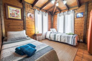 3 bedrooms, iron/ironing board, free WiFi, bed sheets