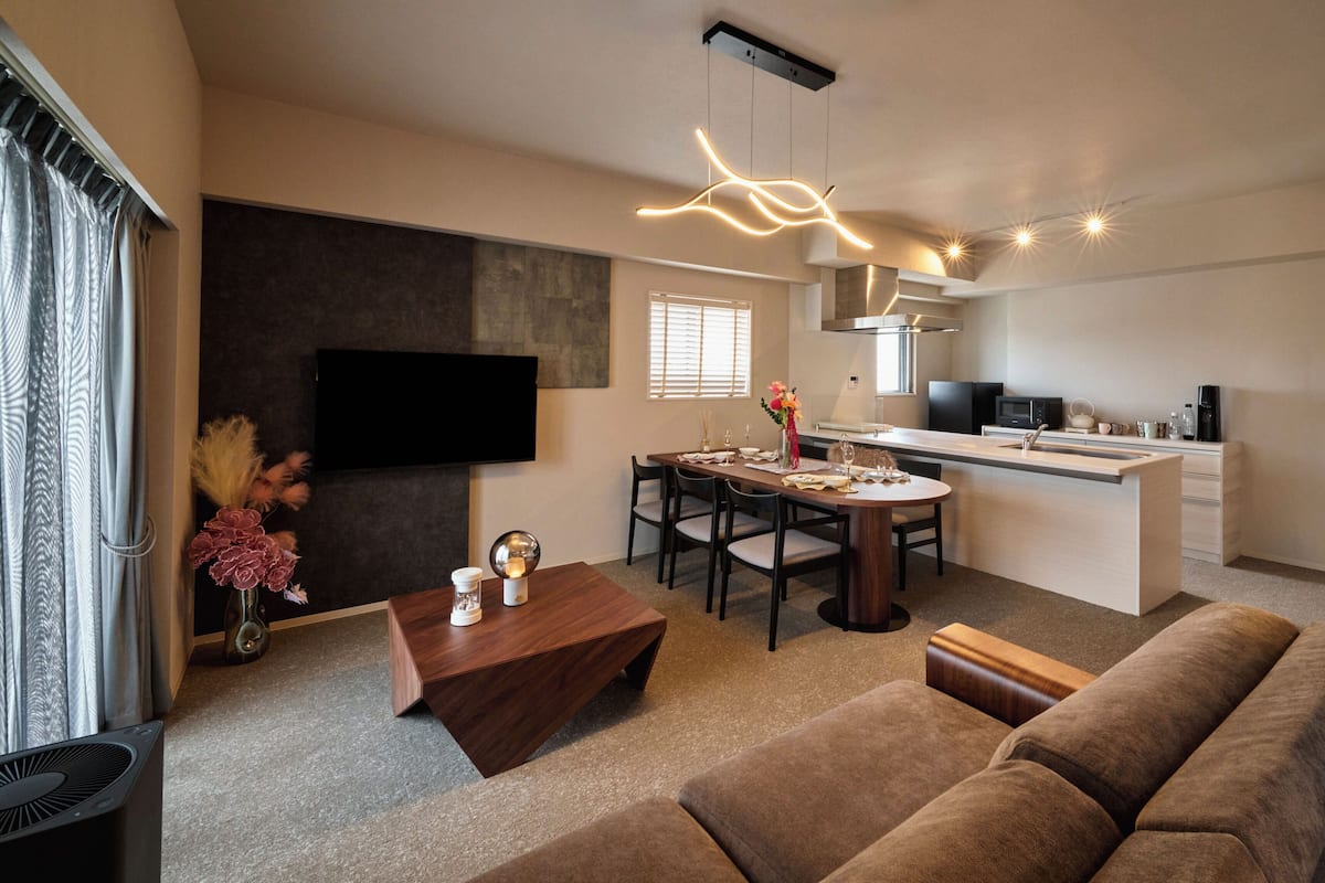 Superior Suite | Soundproofing, iron/ironing board, free WiFi, bed sheets