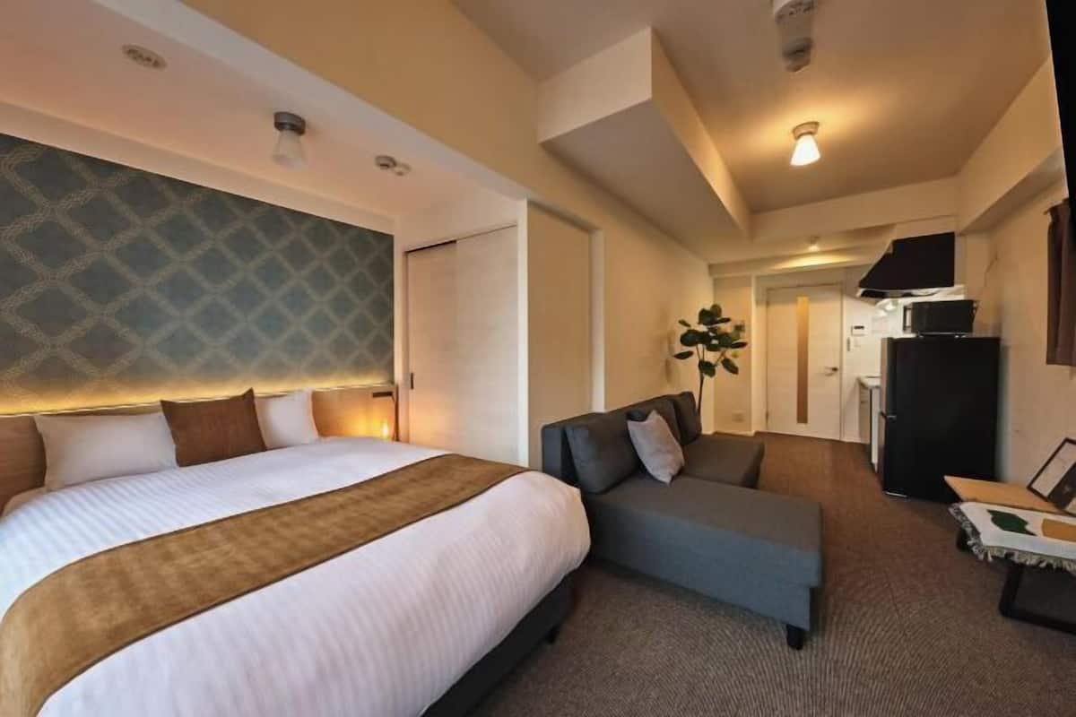 Soundproofing, iron/ironing board, free WiFi, bed sheets