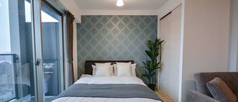 Family Room | 1 bedroom, premium bedding, soundproofing, iron/ironing board