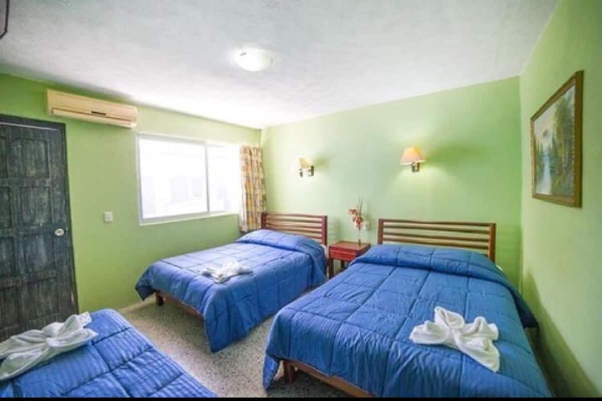 Family Room | Free WiFi, bed sheets