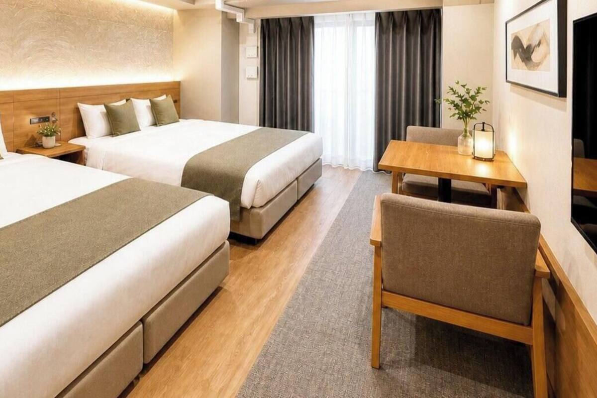 Premium bedding, down comforters, memory foam beds, desk