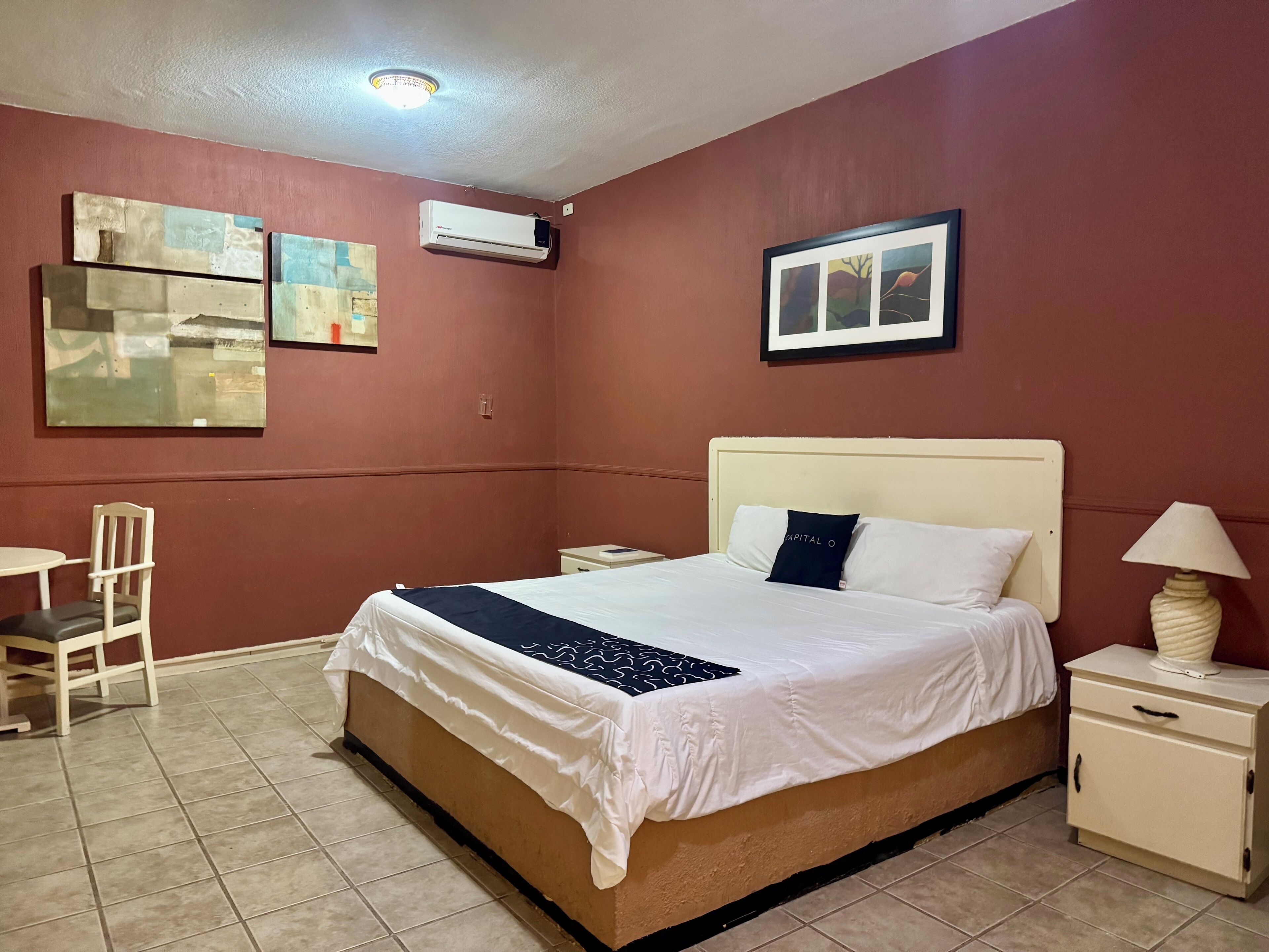 Chambre | Ameublement personnalisé, fer et planche à repasser, Wi-Fi gratuit