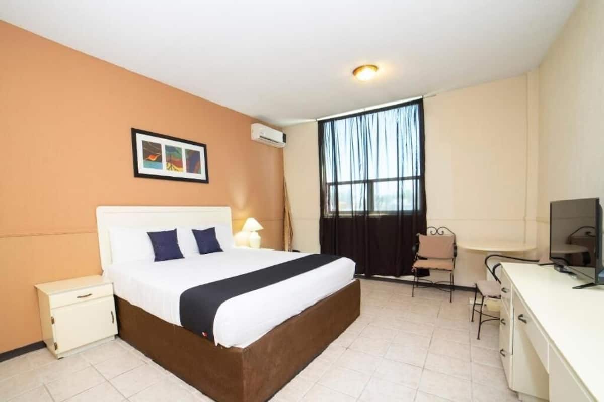 Quarto superior | Individualmente mobiliados, ferros/tábuas de passar roupa