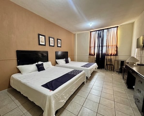 Individually furnished, iron/ironing board, free WiFi, bed sheets - Hotel Marney Aguascalientes (Aguascalientes)