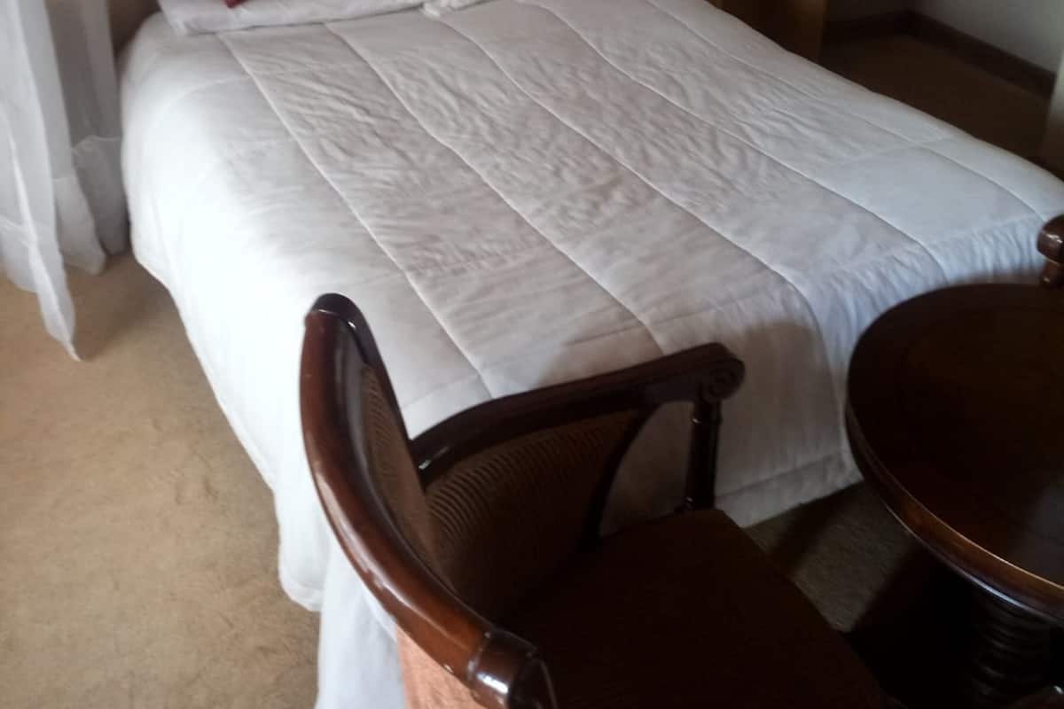Desk, bed sheets