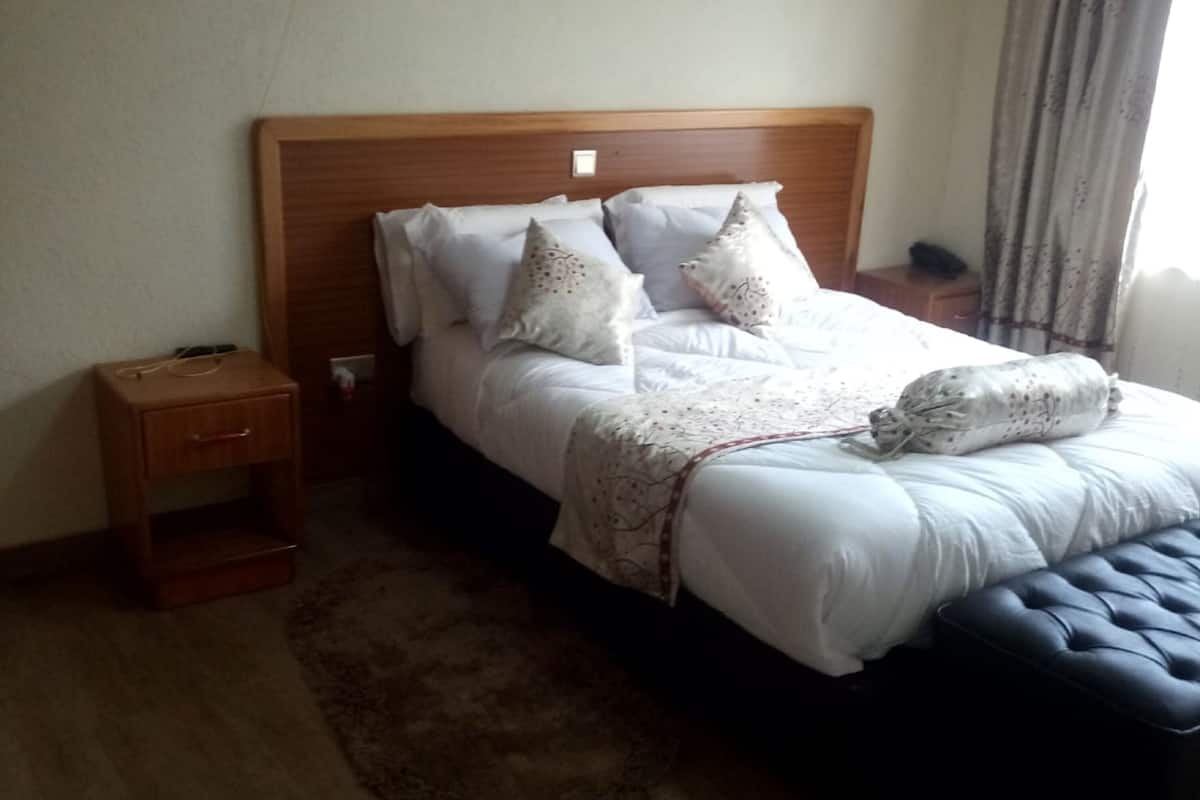 Desk, bed sheets