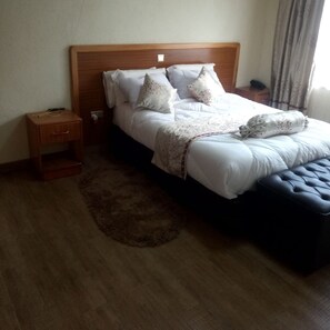 Desk, bed sheets - Top Cliff (Nakuru)