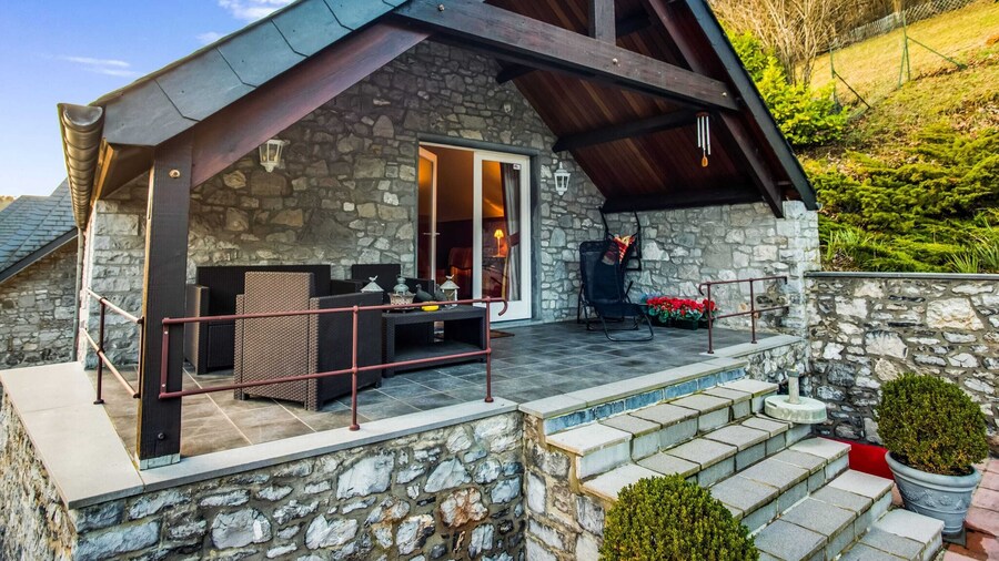 Luxury Pool Villa in Sosoye