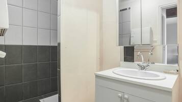 House | Bathroom | Shower