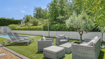 Villa | Garden